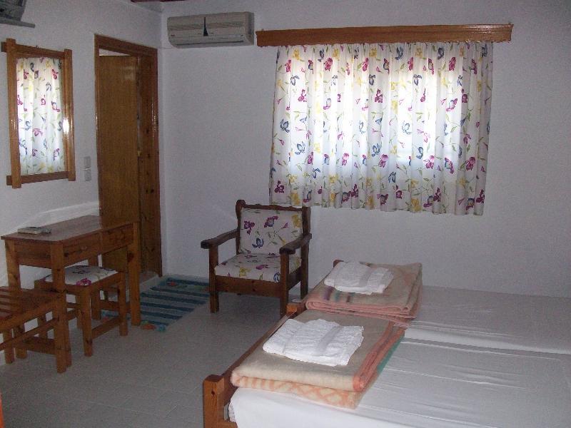 Varelis Archangelos  Buitenkant foto